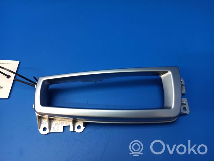 BMW X4 F26 Rivestimento in plastica cornice della leva del cambio 9189064