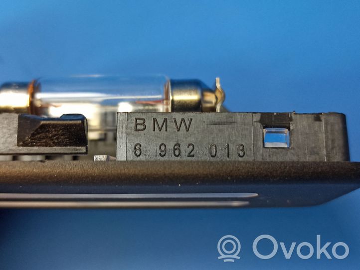 BMW X4 F26 Etuistuimen valo 6962013