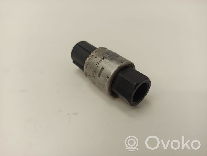 Ford Mustang IV Air conditioning (A/C) pressure sensor F5VH19E561AA