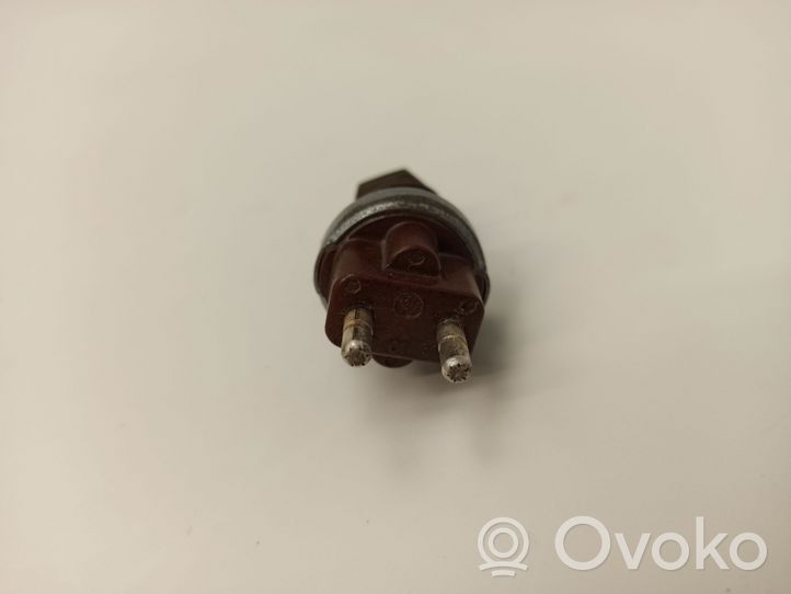 Mercedes-Benz COMPAKT W115 Sensor Bremspedal 190130