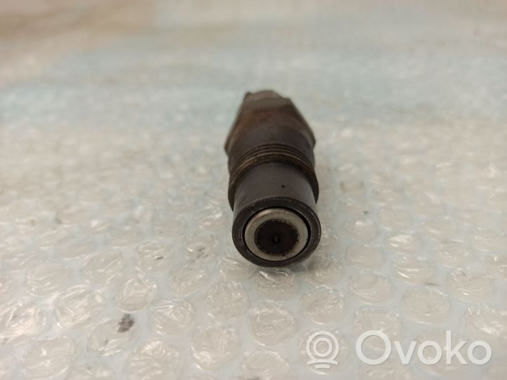 Mercedes-Benz COMPAKT W115 Fuel injector KCA30SD27