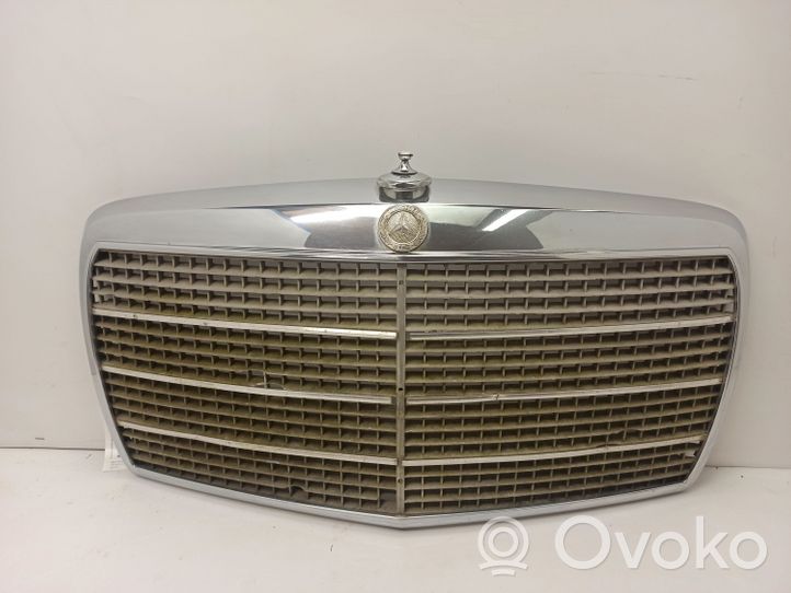 Mercedes-Benz 250 280 C CE W114 Atrapa chłodnicy / Grill 1158880523