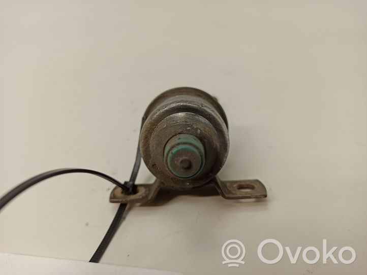 Mercedes-Benz 250 280 C CE W114 Vacuum valve ZK12979