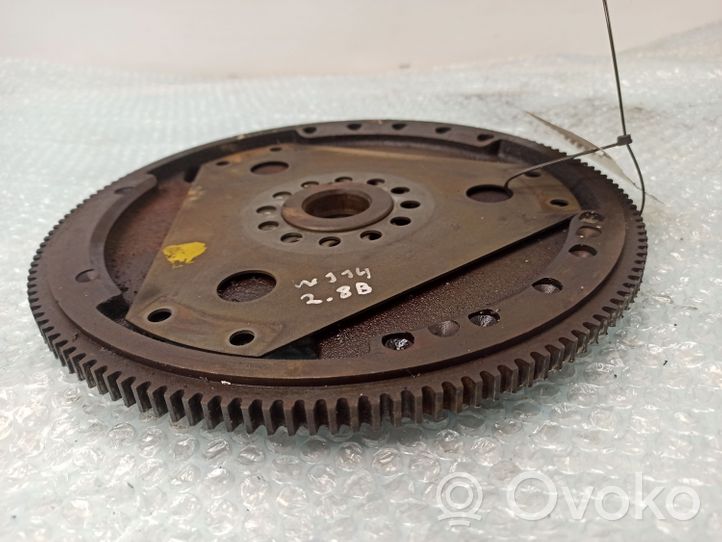 Mercedes-Benz 250 280 C CE W114 Flywheel 1100320001