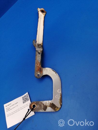 Mercedes-Benz E W123 Engine bonnet/hood hinges W213