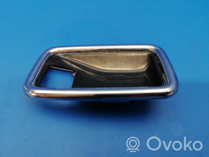 Mercedes-Benz E W123 Copertura per maniglia portiera anteriore 1087660511