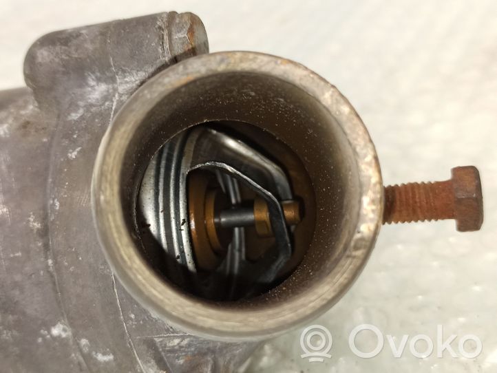 Mercedes-Benz E W123 Termostat / Obudowa termostatu 1022030374