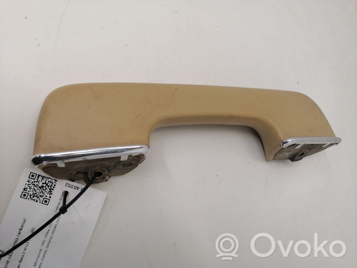 Mercedes-Benz E W123 Rivestimento della maniglia interna per portiera anteriore 1239701901