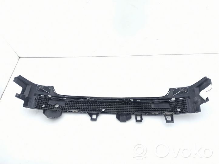 Mercedes-Benz C W203 Staffa di rinforzo montaggio del paraurti posteriore A2038850365