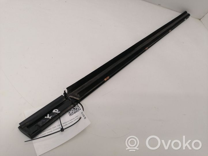 Mercedes-Benz C W203 Front door glass trim molding 