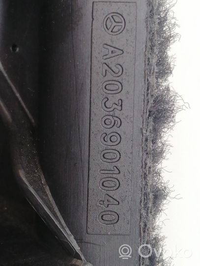 Mercedes-Benz C W203 Dolny panel schowka koła zapasowego A2036901040