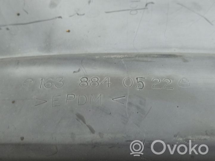 Mercedes-Benz ML W163 Rivestimento paraspruzzi passaruota anteriore 1638840522