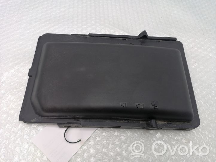 Mercedes-Benz S W220 Fuse box cover 2205400082