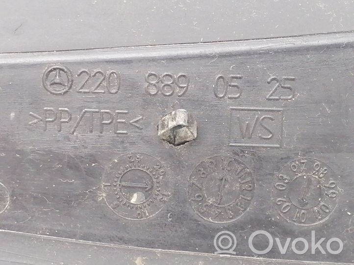 Mercedes-Benz S W220 Panel wykończeniowy błotnika 2208890525