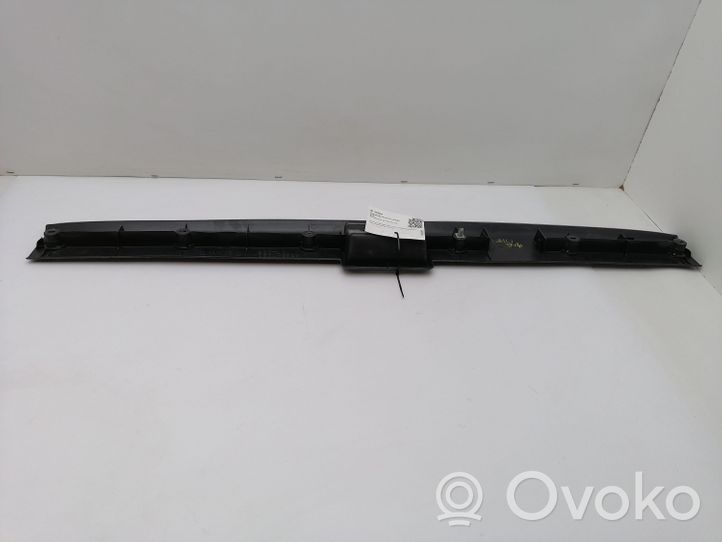 Mercedes-Benz ML W163 Rivestimento di protezione sottoporta del bagagliaio/baule A1636940033