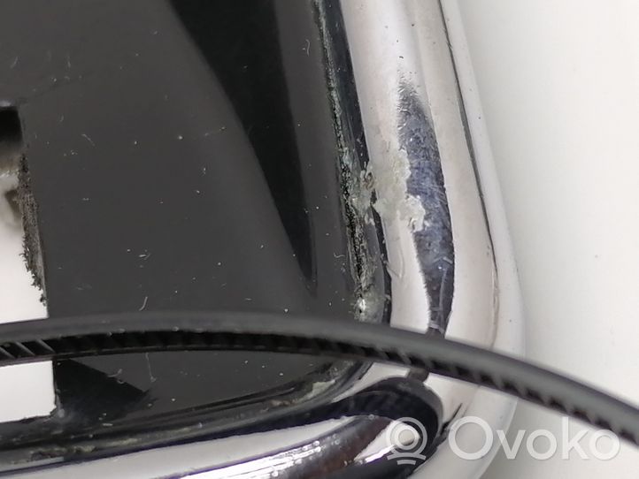 Mercedes-Benz COMPAKT W115 Osłona klamki drzwi przednich 1087660611