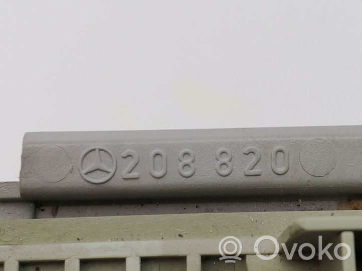 Mercedes-Benz CLK A208 C208 Luz del asiento delantero 148564