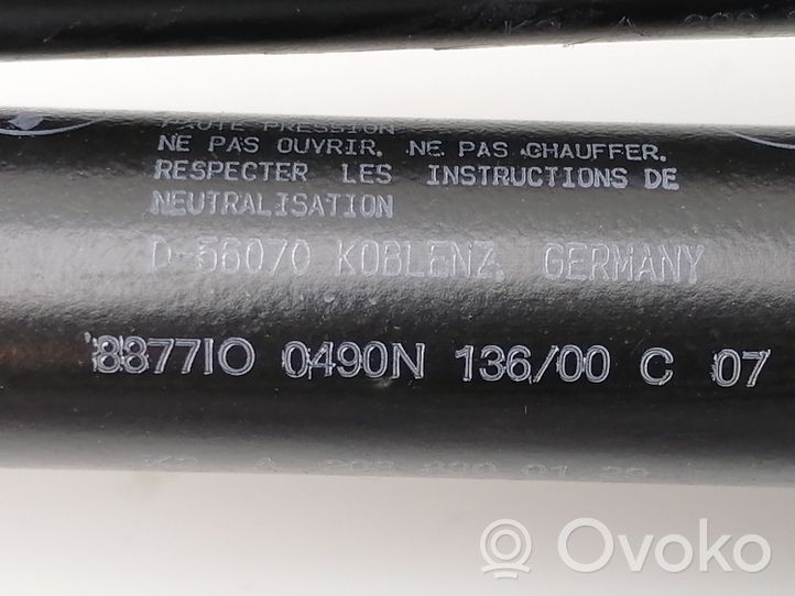 Mercedes-Benz CLK A208 C208 Charnière, capot moteur A2088800129