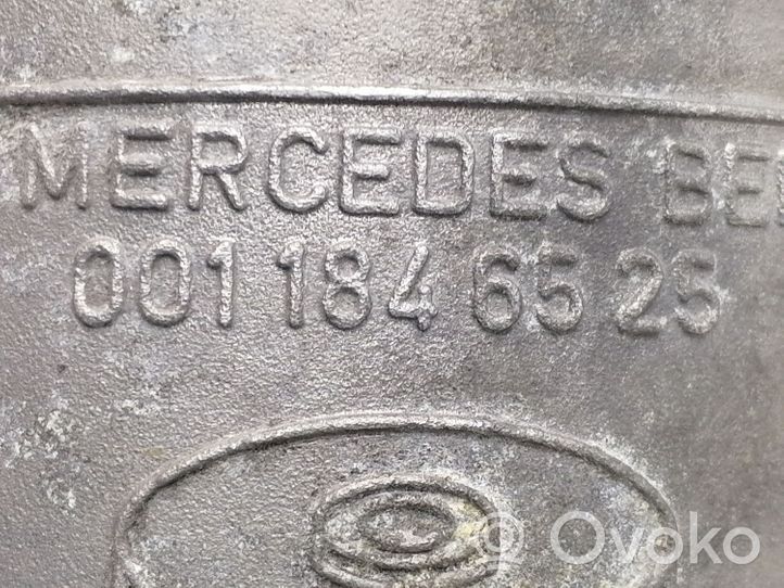 Mercedes-Benz 380 560SEC C126 Öljynsuodattimen kannake 0011846525