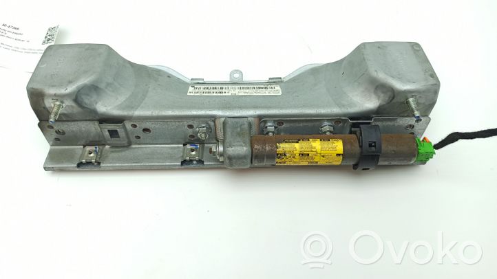 Mercedes-Benz C W204 Poduszka powietrzna Airbag chroniąca kolana 2048601902