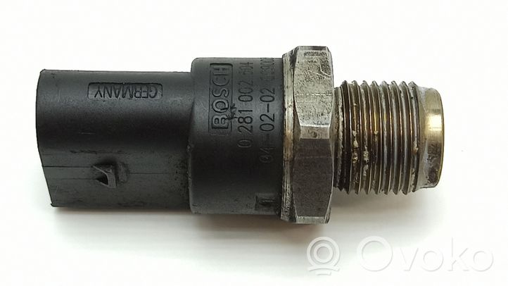 Mercedes-Benz E W211 Sensore di pressione del carburante 0281002504