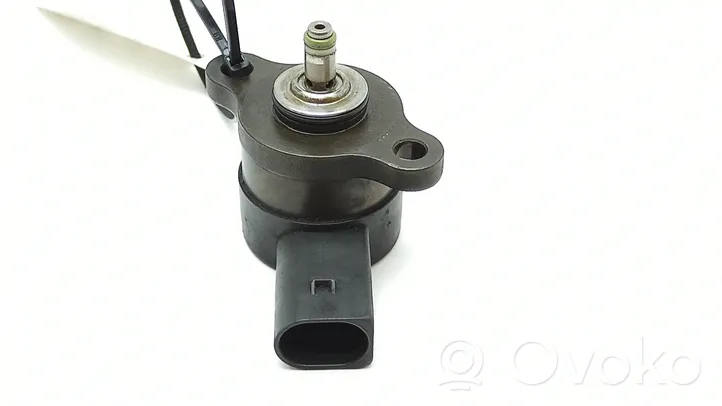 Mercedes-Benz C W203 Degvielas spiediena regulators A6110780149