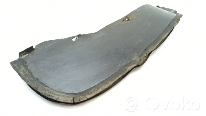 Mercedes-Benz COMPAKT W115 Rivestimento paraspruzzi passaruota anteriore 1158840635