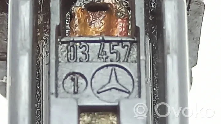 Mercedes-Benz COMPAKT W115 Takaoven anturi 2018201110