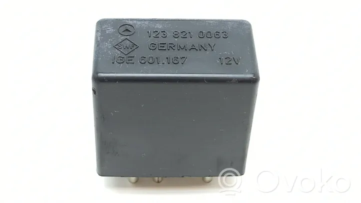 Mercedes-Benz COMPAKT W115 Window wiper relay 1238210063