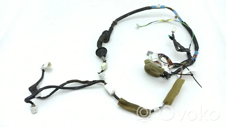 Lexus LS 430 Cableado de puerta trasera 8215450050