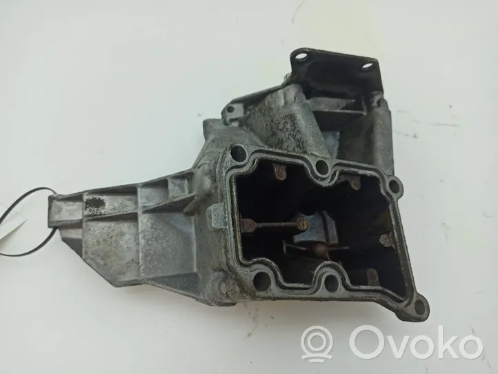 Mercedes-Benz CLK A208 C208 Support de compresseur de clim R1112361330