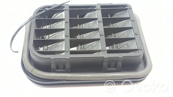 BMW Z4 E85 E86 Quarter panel pressure vent 6909340