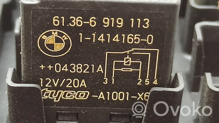 BMW Z4 E85 E86 Ramka / Moduł bezpieczników 6905228