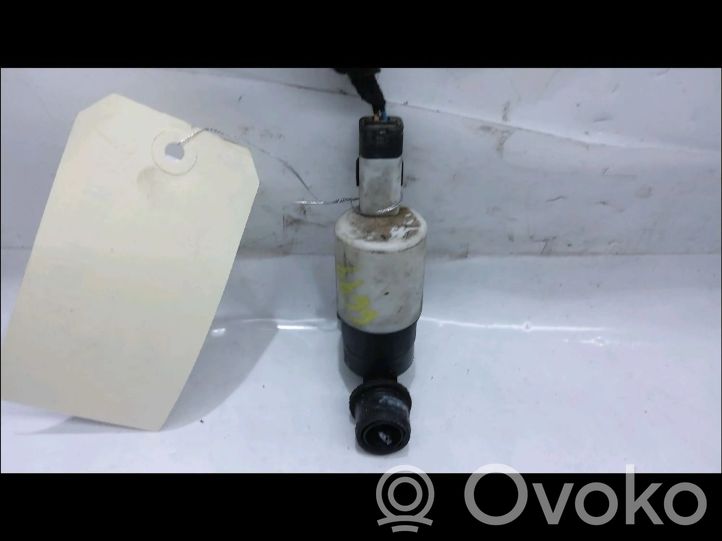 Peugeot 307 Windscreen/windshield washer pump, 10.00 € RRR