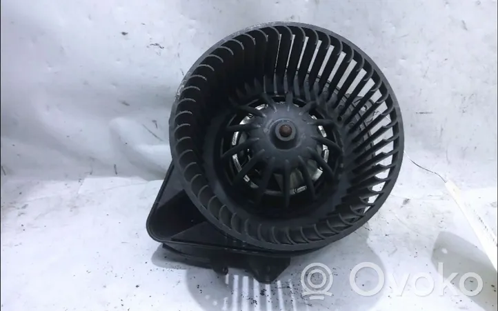 Fiat Idea Pečiuko ventiliatorius/ putikas 77362485