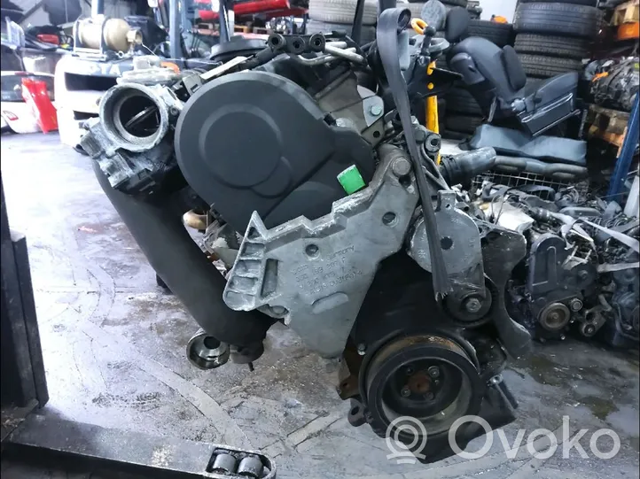 Volkswagen Golf V Moteur 93173813