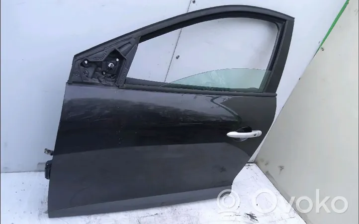 Renault Megane III Drzwi przednie 801016886R
