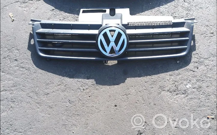 Volkswagen Polo Grotelės viršutinės 1211719