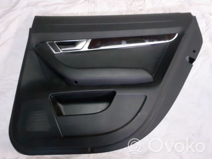 Audi A6 S6 C6 4F Rivestimento del pannello della portiera posteriore 4F0867306K