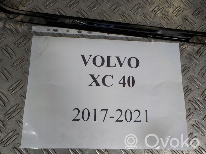 Volvo XC40 Serbatoio del carburante 32325103