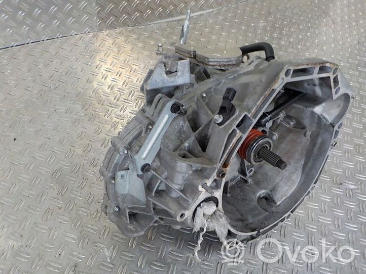 Nissan Juke I F15 Manualna 6-biegowa skrzynia biegów TL4120