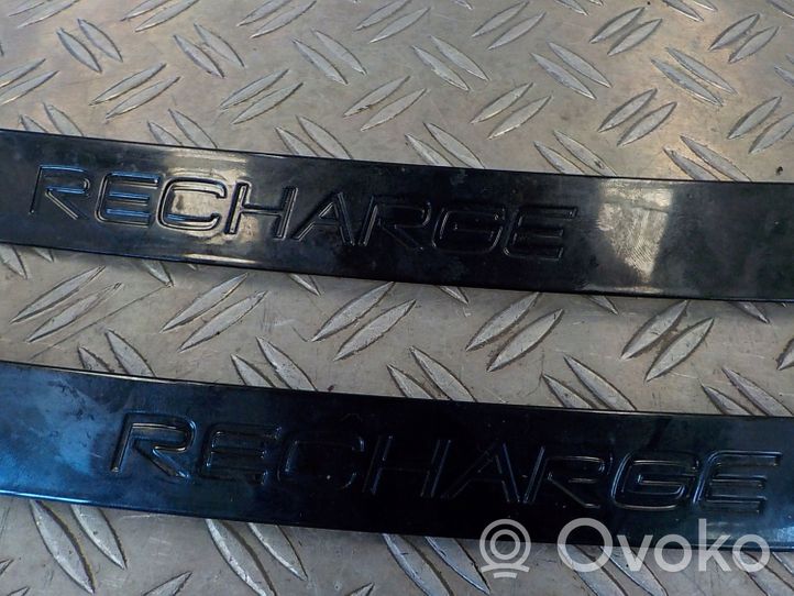 Volvo XC40 Rivestimento vetro lato posteriore 32262930