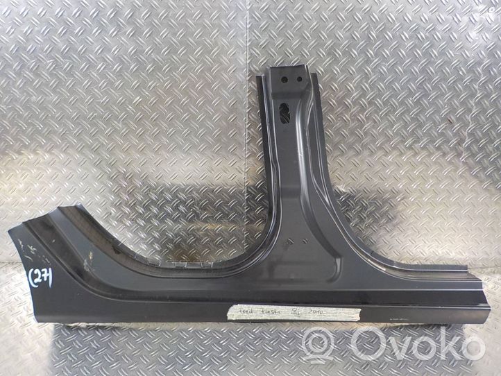 Ford Fiesta (B) Rivestimento del montante (esterno) 