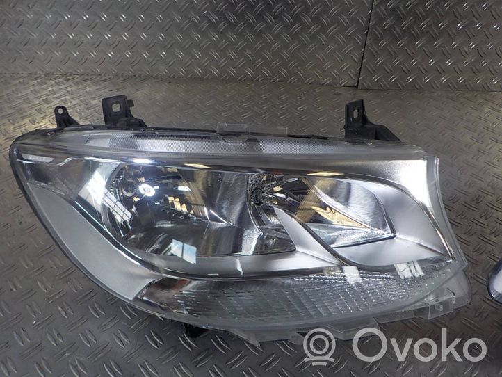 Mercedes-Benz Sprinter W907 W910 Lampy przednie / Komplet A9109060000