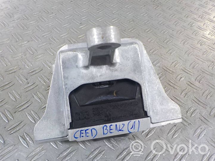 KIA Ceed Dzinēja spilvens 21812J7200