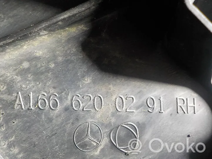 Mercedes-Benz ML AMG W166 Support de montage de pare-chocs avant A1666200291