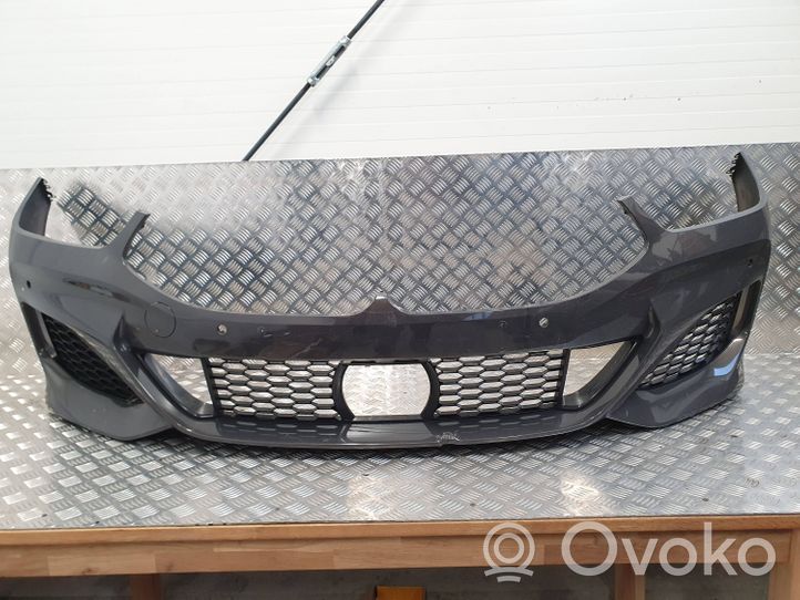 BMW 8 G15 Front bumper 8076177