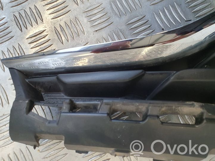 Renault Captur Atrapa chłodnicy / Grill 