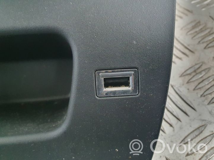 Citroen C3 Aircross Connettore plug in USB 13472603