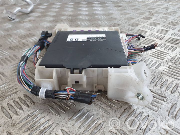 Toyota Prius (XW50) Central body control module 89221-47450